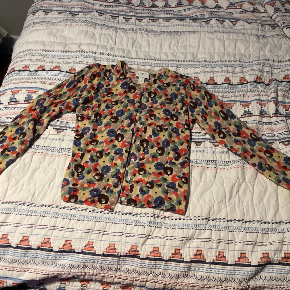 Ann Taylor Loft Floral Sweater Pearly Buttons
